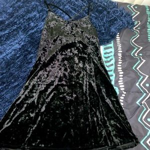 Arizona jeans black velour dress size L